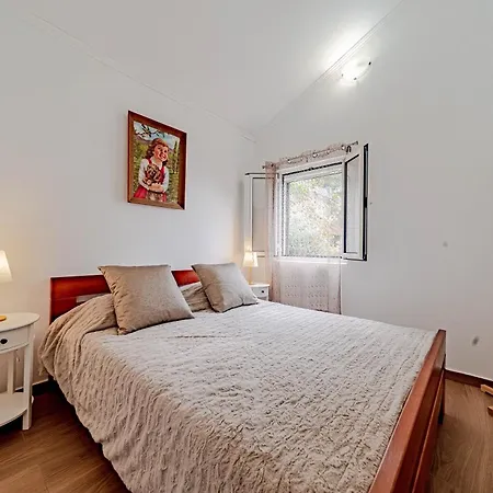 Seaside Secluded Cove Bratinja Luka, Korcula - 4434 * Zrnovo