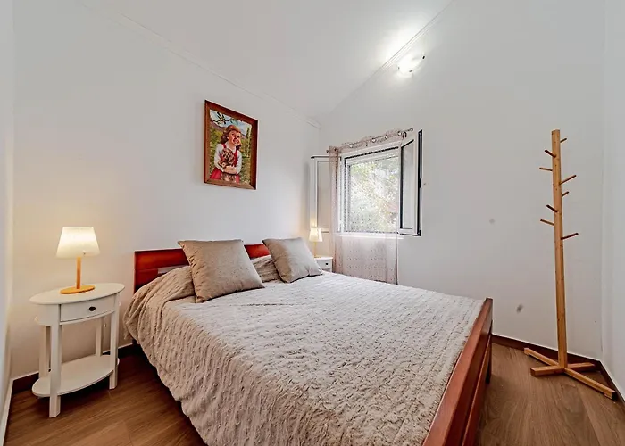 Seaside Secluded Cove Bratinja Luka, Korcula - 4434 * Zrnovo